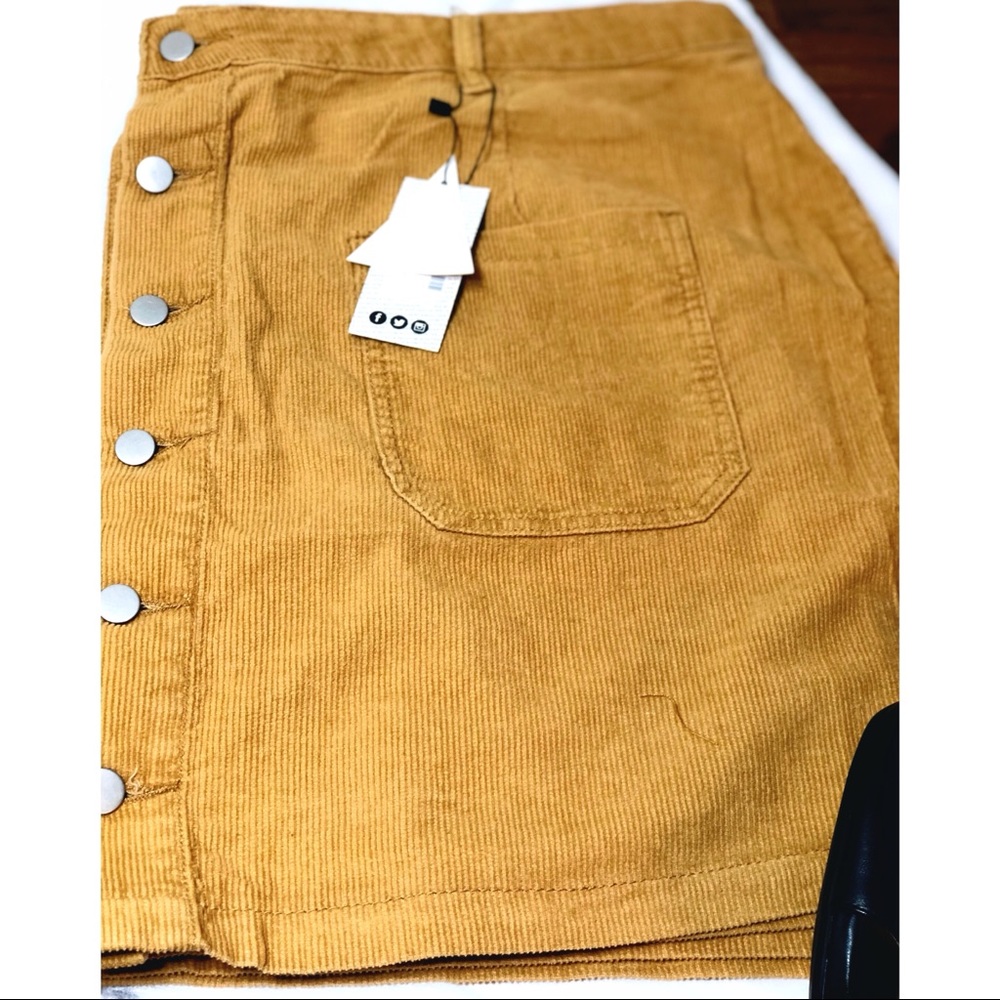 ✨Corduroy Button Through Skirt✨